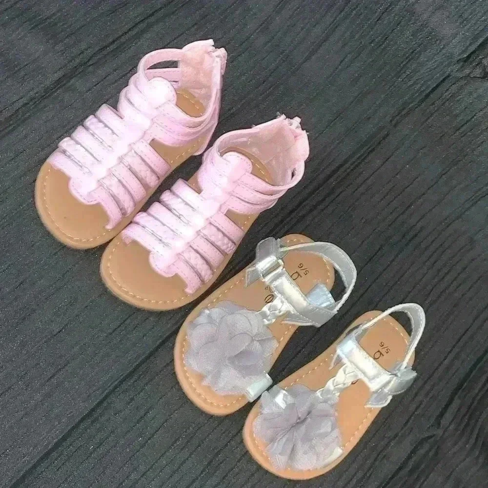 LOT OF 2 BEBE GIRLS SANDALS SIZE 5